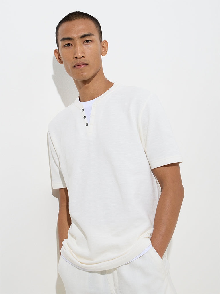 ETA Off-White Solid Slim-Fit Cotton T-Shirt
