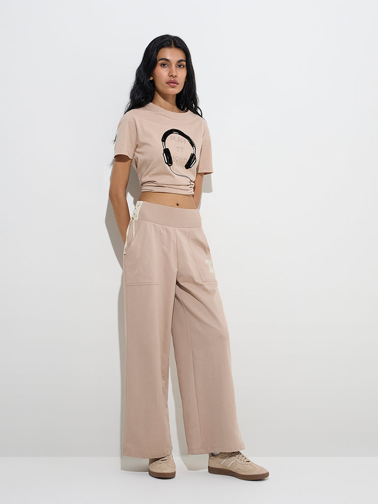 Studiofit Light Beige Headphone Printed Cotton T-Shirt - Image 3