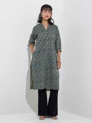 Utsa Blue Leaf Printed Cotton Straight Kurta