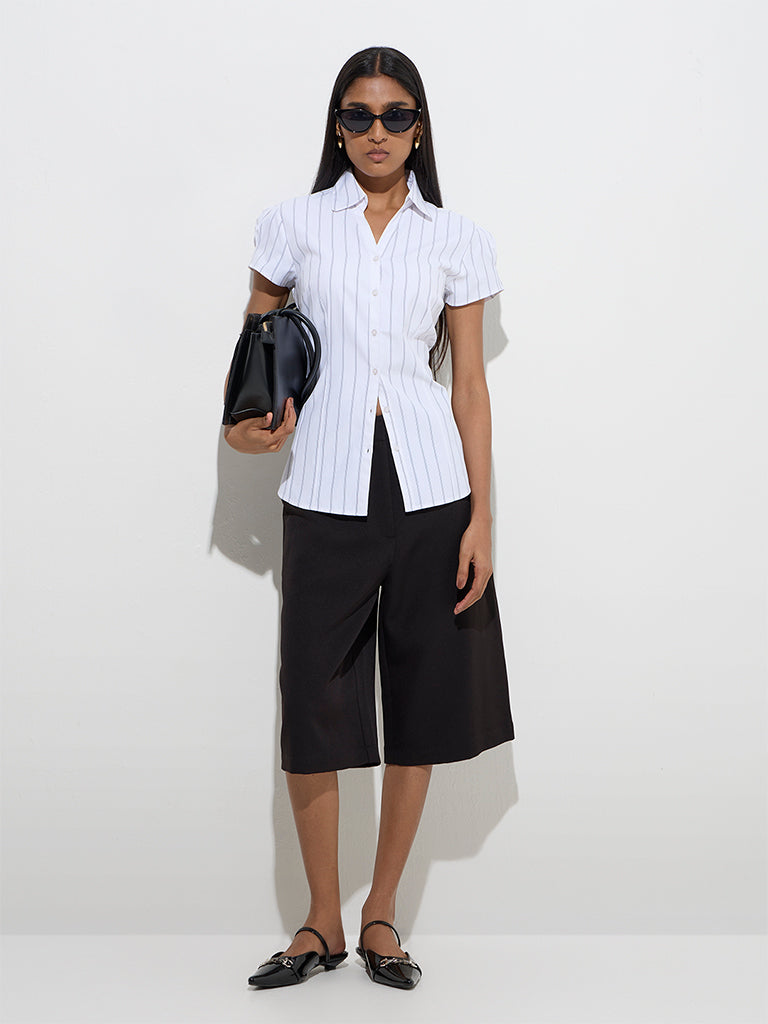 Wardrobe Black Solid High-Rise Jorts