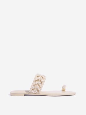 LUNA BLU Ivory Pearlescent Toe-Ring Sandals