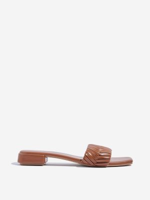 LUNA BLU Tan Woven-Textured Slides