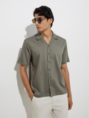 WES Casuals Dark Sage Solid Relaxed-Fit Shirt
