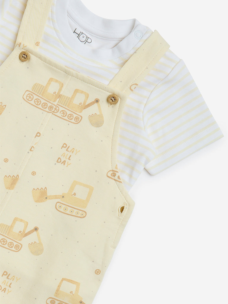 HOP Baby Yellow Printed Cotton Dungaree with T-Shirt Set - Image 3