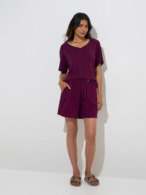 Wunderlove Wine Solid T-Shirt