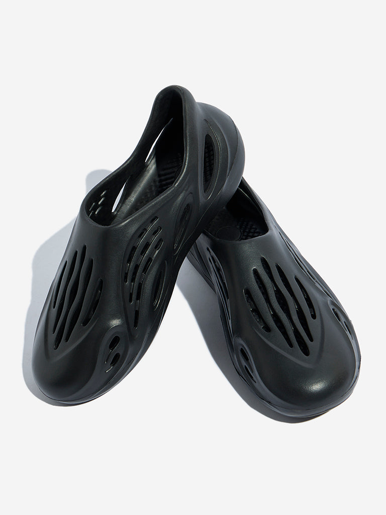 SOLEPLAY Black Slip-On Rainy Clogs - Image 4