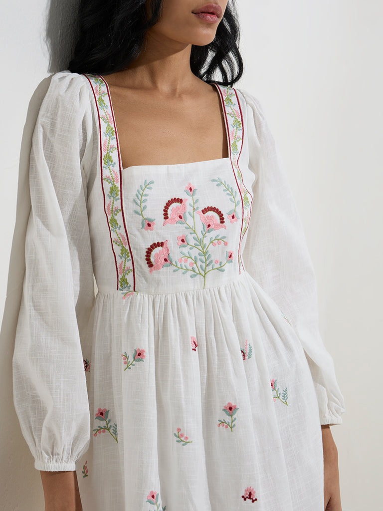 Bombay Paisley White Floral Design Cotton A-Line Dress - Image 3