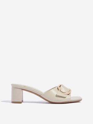 LUNA BLU Ivory Buckle Detailed Block Sandals