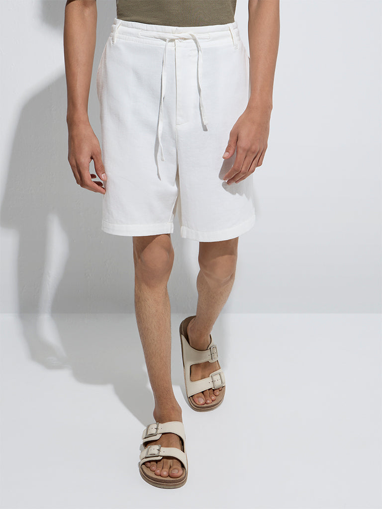 ETA White Solid Relaxed-Fit Mid-Rise Cotton-Blend Shorts - Image 3