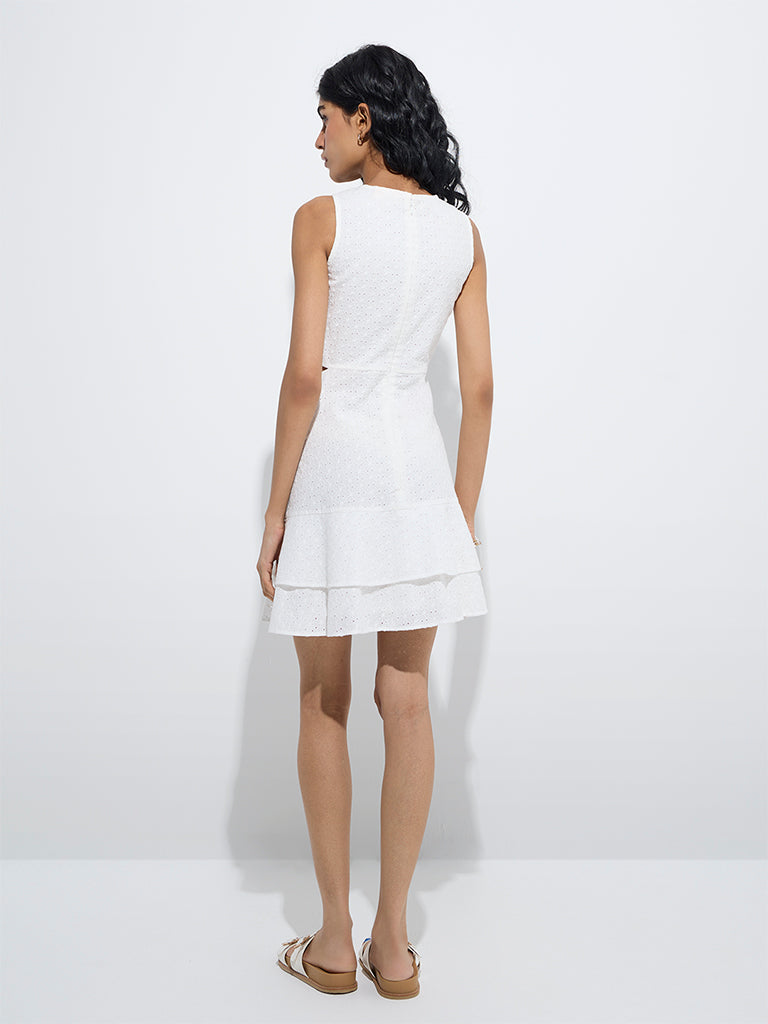 Bombay Paisley White Embroidered A-Line Cotton Dress - Image 4