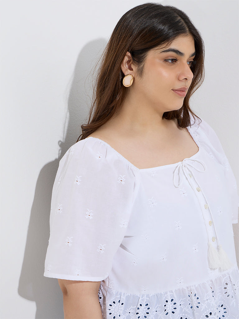 Gia White Schiffli Detailed Cotton Peplum Top - Image 3