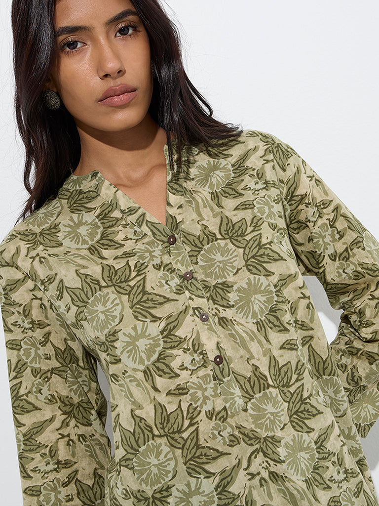 Utsa Olive Floral Detailed Straight Cotton Kurta - Image 3