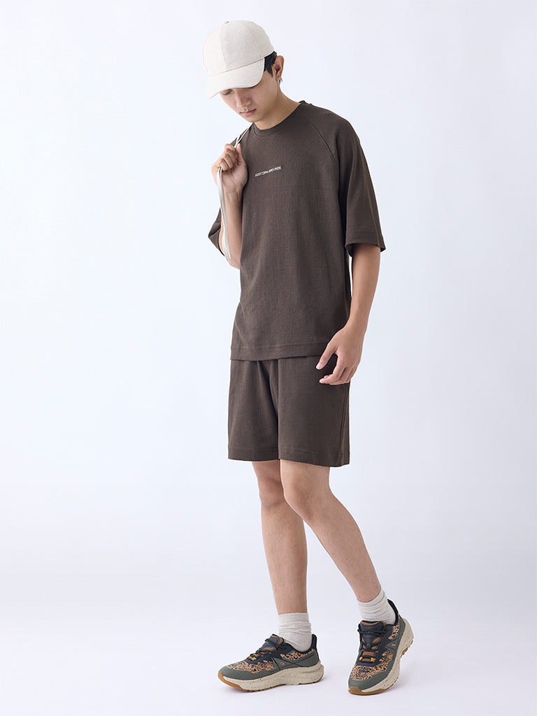 Studiofit Brown Solid Relaxed-Fit Mid-Rise Shorts