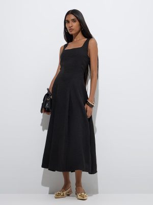Wardrobe Black Solid A-Line Dress