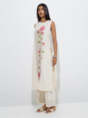 Utsa Off-White Floral Pattern Cotton-Blend A-Line Kurta