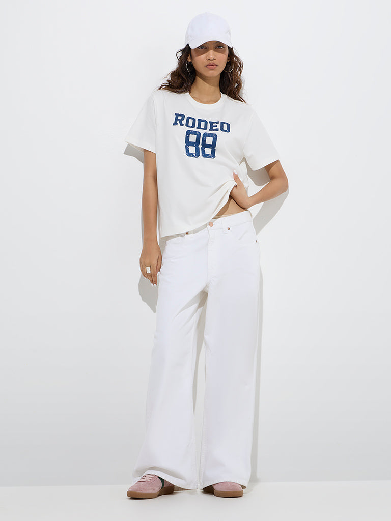 Nuon White Typographic T-Shirt - Image 2