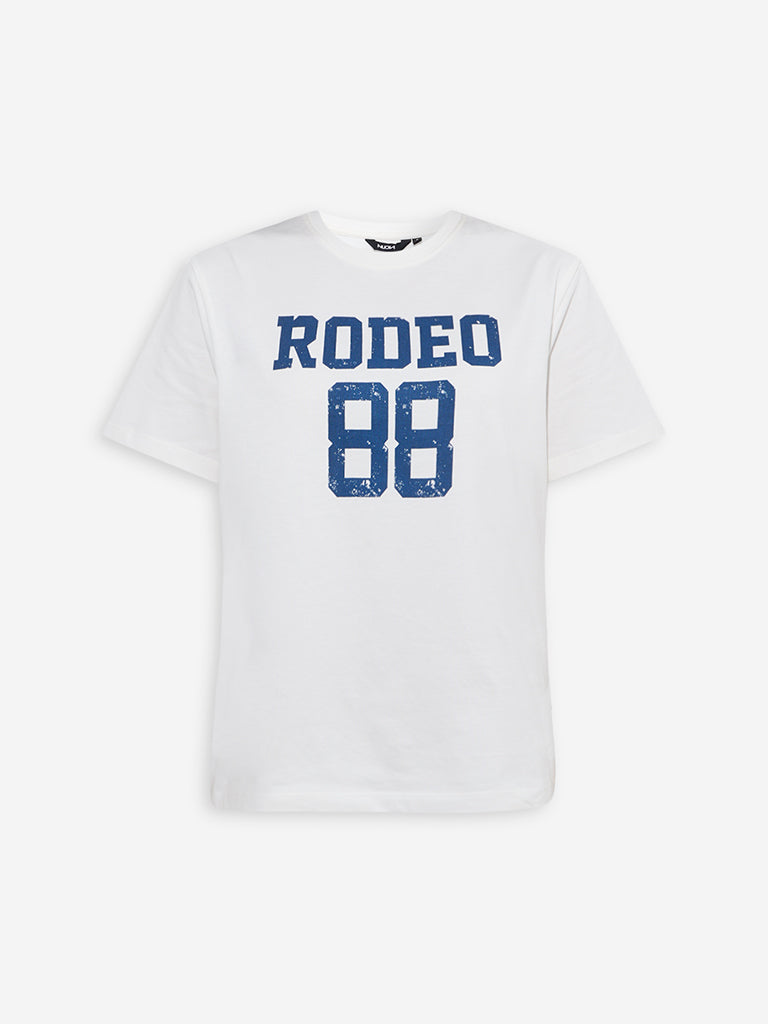 Nuon White Typographic T-Shirt - Image 5