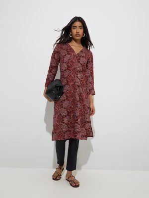 Utsa Wine Floral Pattern Straight Kurta