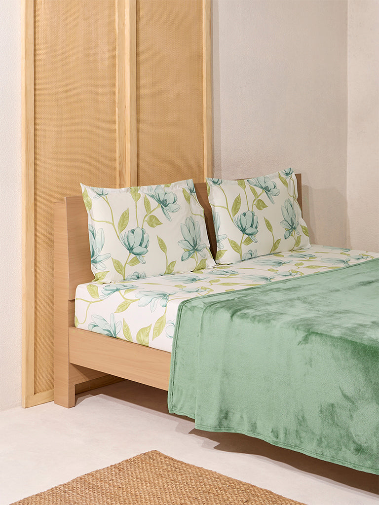 Westside Home Sage Queen Bed Fleece Blanket - Image 2