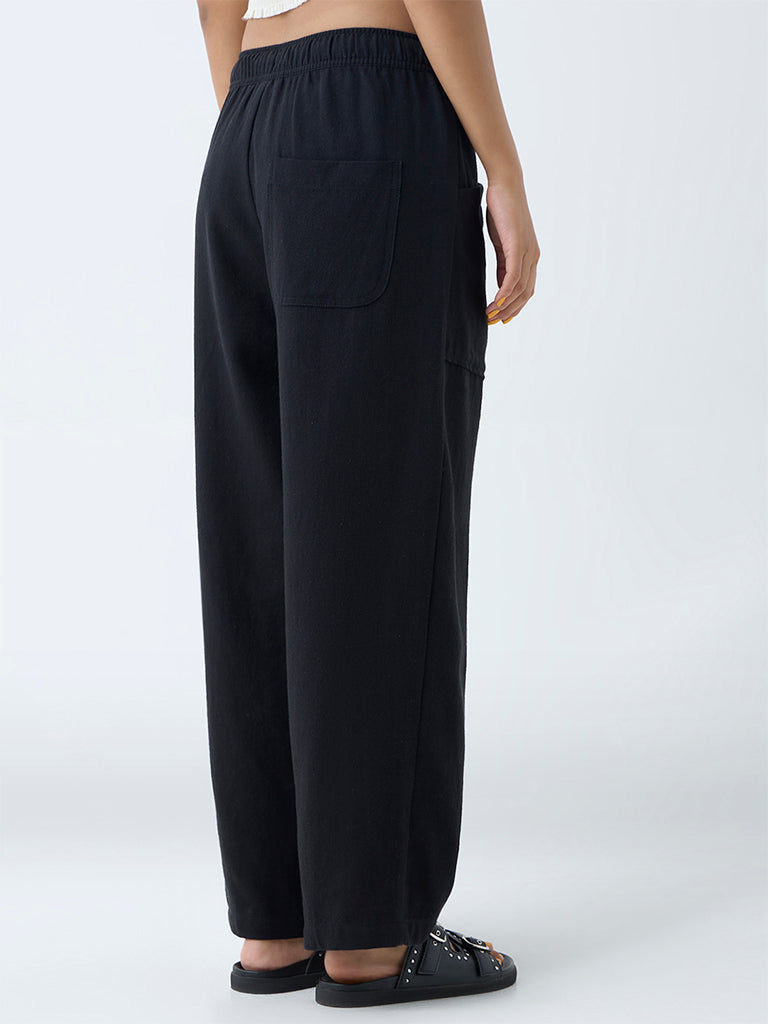 Bombay Paisley Black Solid Cotton-Blend Pants - Image 4