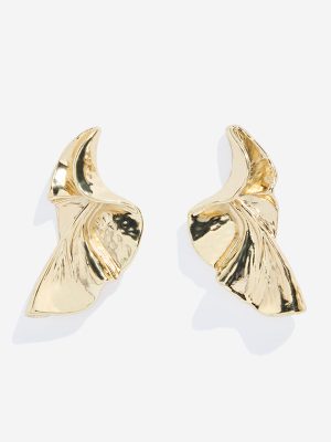 Westside Accessories Gold Twisted Leaf Stud Earrings