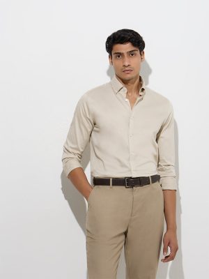 WES Formals Beige Solid Slim-Fit Cotton-Blend Shirt