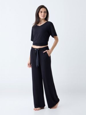 Wunderlove Black Solid High-Rise Pants