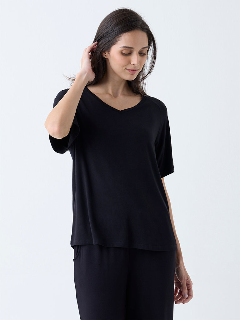 Wunderlove Black Solid V-Neck T-Shirt