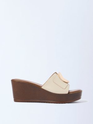 LUNA BLU Beige Hardware-Detailed Wedge Sandals