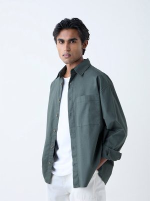 WES Casuals Dark Green Solid Relaxed-Fit Cotton Shirt