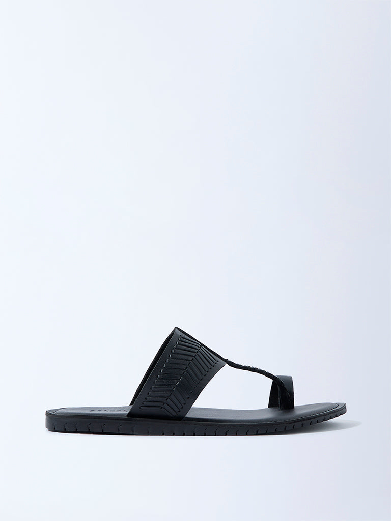 SOLEPLAY Black Textured Toe-Ring Leather Kolhapuri Sandals