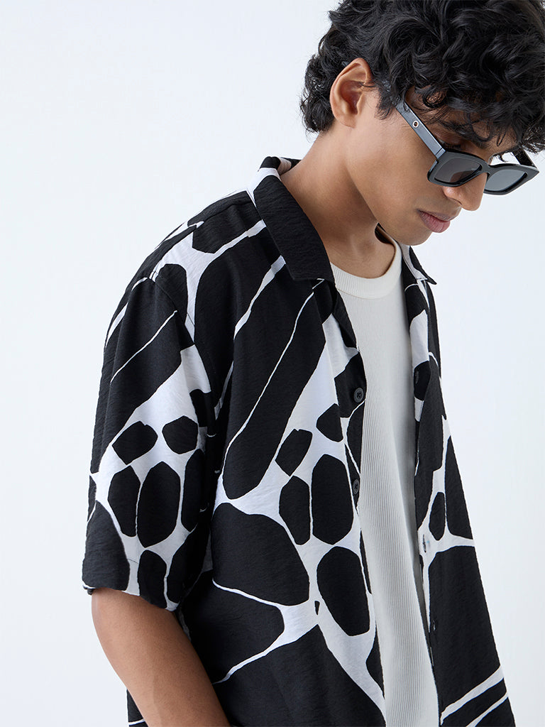 Nuon Black Abstract Detailed Relaxed-Fit Shirt - Image 3