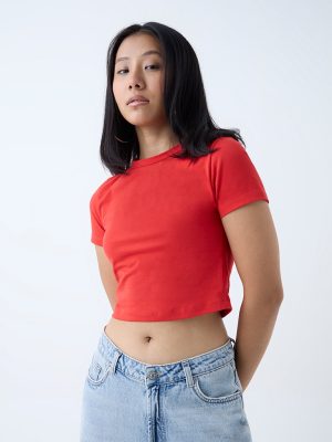 Nuon Red Solid Cotton-Blend T-Shirt