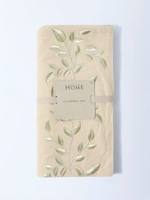 Westside Home Gold Zari Leaf Embroidered Placemat (Set of 4)