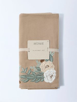 Westside Home Dark Brown Floral Embroidered Placemat (Set of 4)