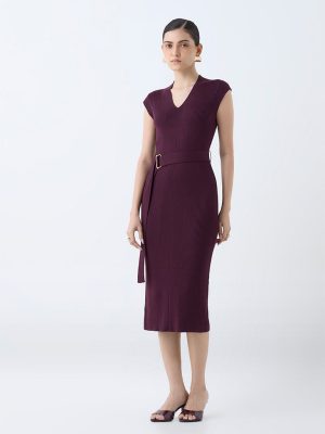 Wardrobe Wine Ribbed-Textured Bodycon Dress with Belt