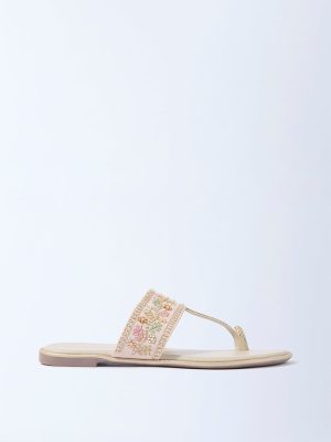LUNA BLU Ivory Embroidered Kolhapuri Sandals