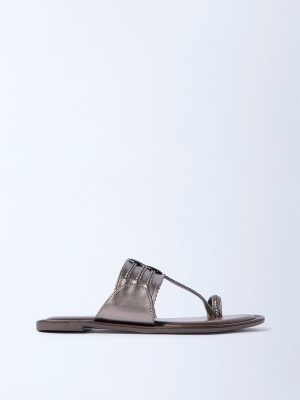 LUNA BLU Dark Grey Kolhapuri Sandals