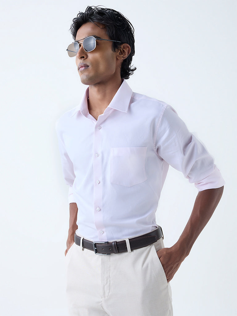 WES Formals Light Pink Solid Slim-Fit Cotton Shirt