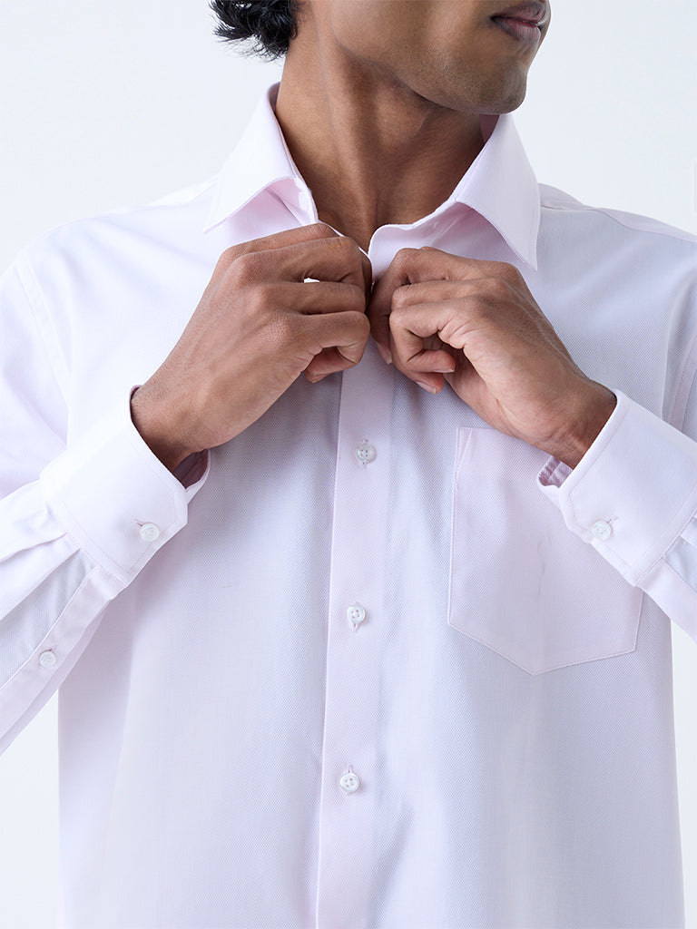 WES Formals Light Pink Solid Slim-Fit Cotton Shirt - Image 3