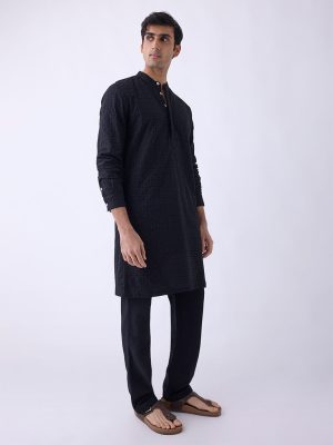 Mens Ethnicwear Black Embroidered Relaxed-Fit Cotton Kurta
