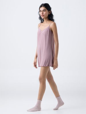 Superstar Dusty Pink Rosette-Detailed Slip