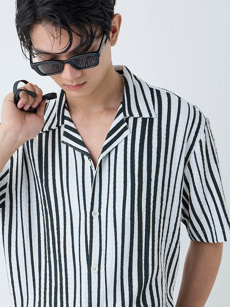 Nuon Black Stripe Relaxed-Fit Shirt - Image 3