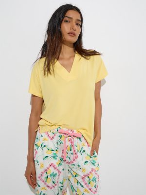 Wunderlove Yellow Solid V-Neck Top