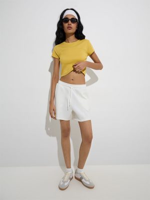 Studiofit White Solid Mid-Rise Shorts
