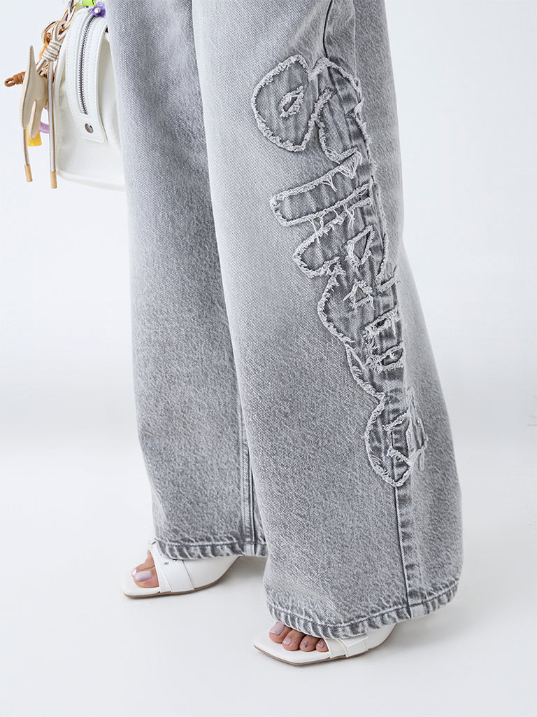 Nuon Grey Faded Wide-Leg Mid-Rise Jeans - Image 3
