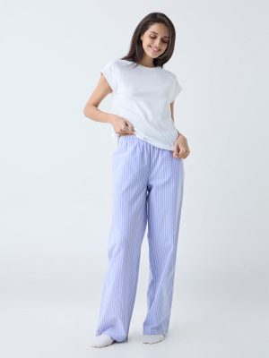 Wunderlove White Solid Cotton T-Shirt