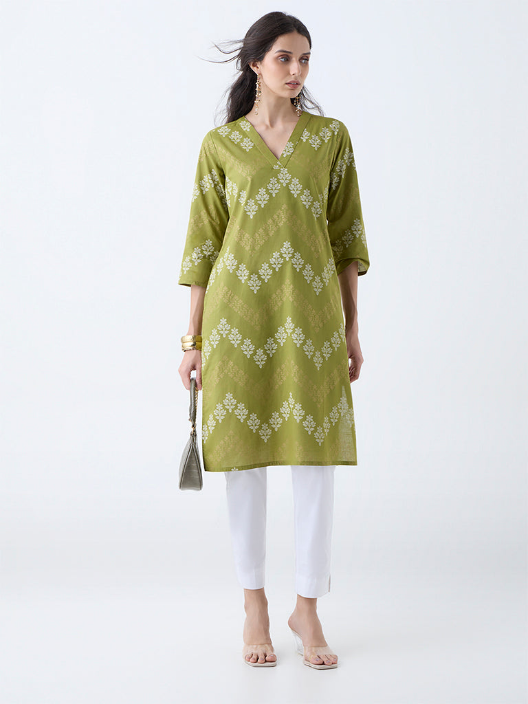 Utsa Green Floral Printed Cotton Straight Kurta