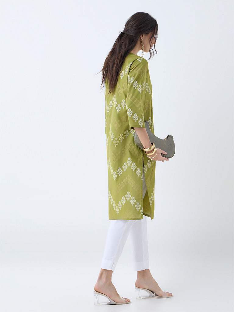 Utsa Green Floral Printed Cotton Straight Kurta - Image 4