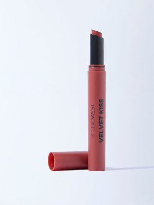Studiowest Velvet Kiss Slim Stick Sugar Rose C-02 Lipstick - 2 gm
